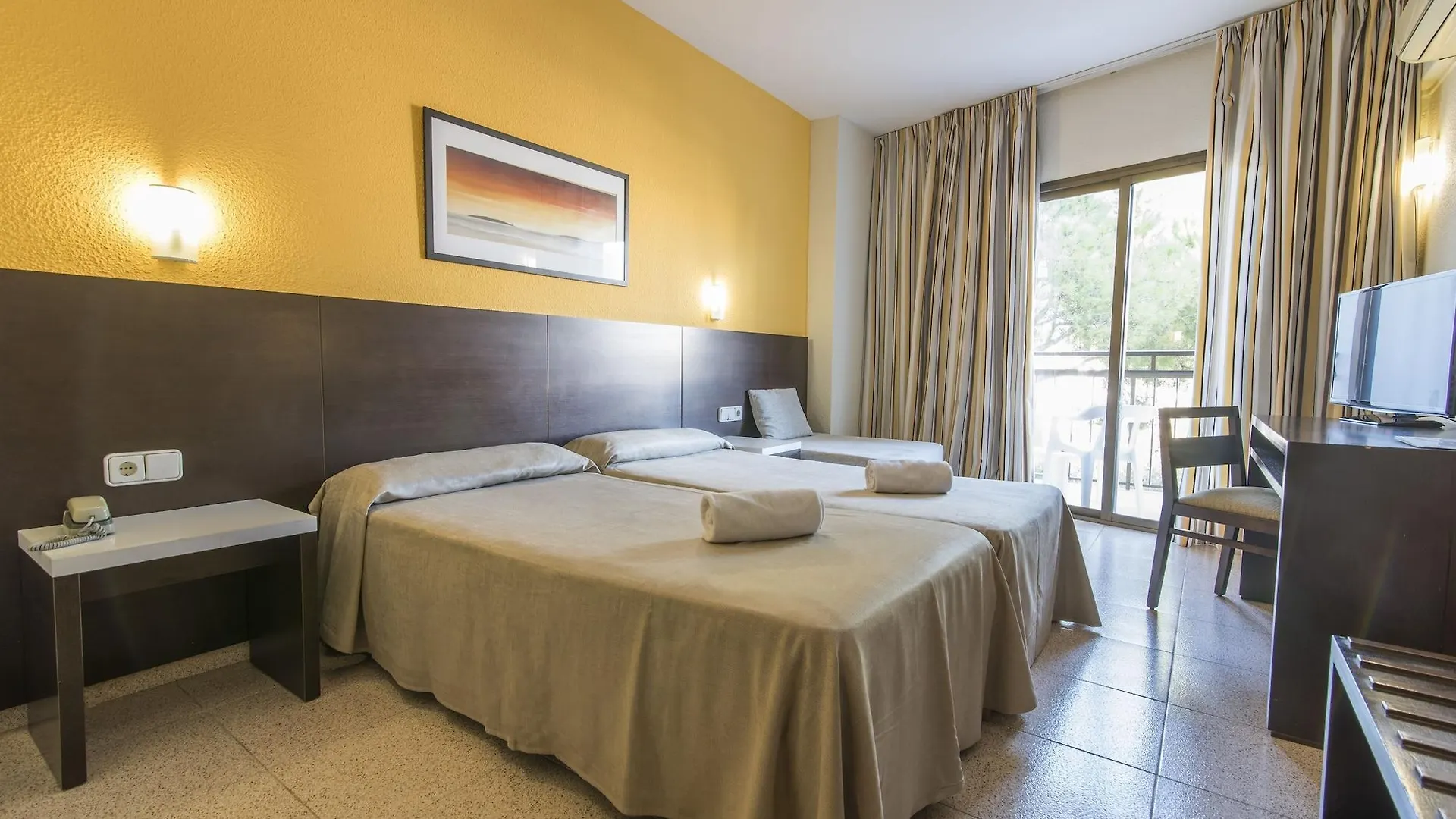 Azuline Hoteles Mar Amantis & II San Antonio  3*, San Antonio (Ibiza)